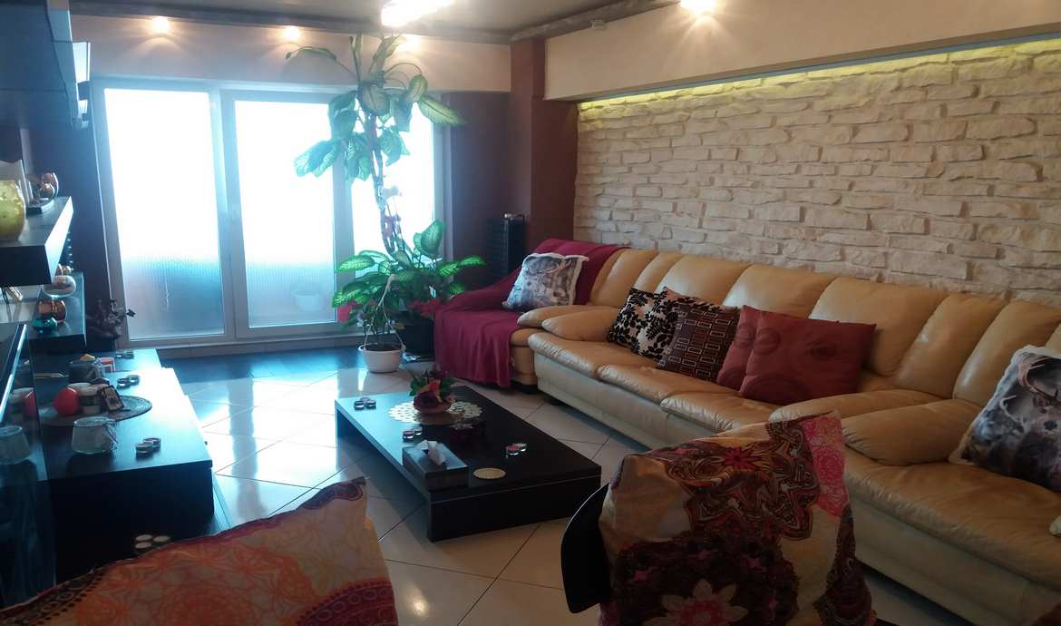 Vanzare Apartament 3 Camere decomandat Racadau mobilat si utilat