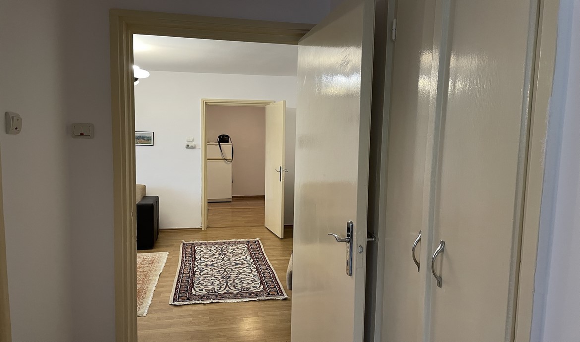 Apartament 2 camere mobilat si utilat complet de vanzare zona Garii Brasov