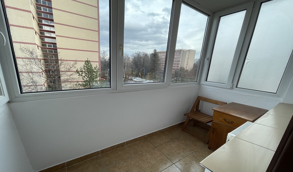 Apartament 2 camere mobilat si utilat complet de vanzare zona Garii Brasov